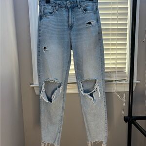 American Eagle Distressed Jean